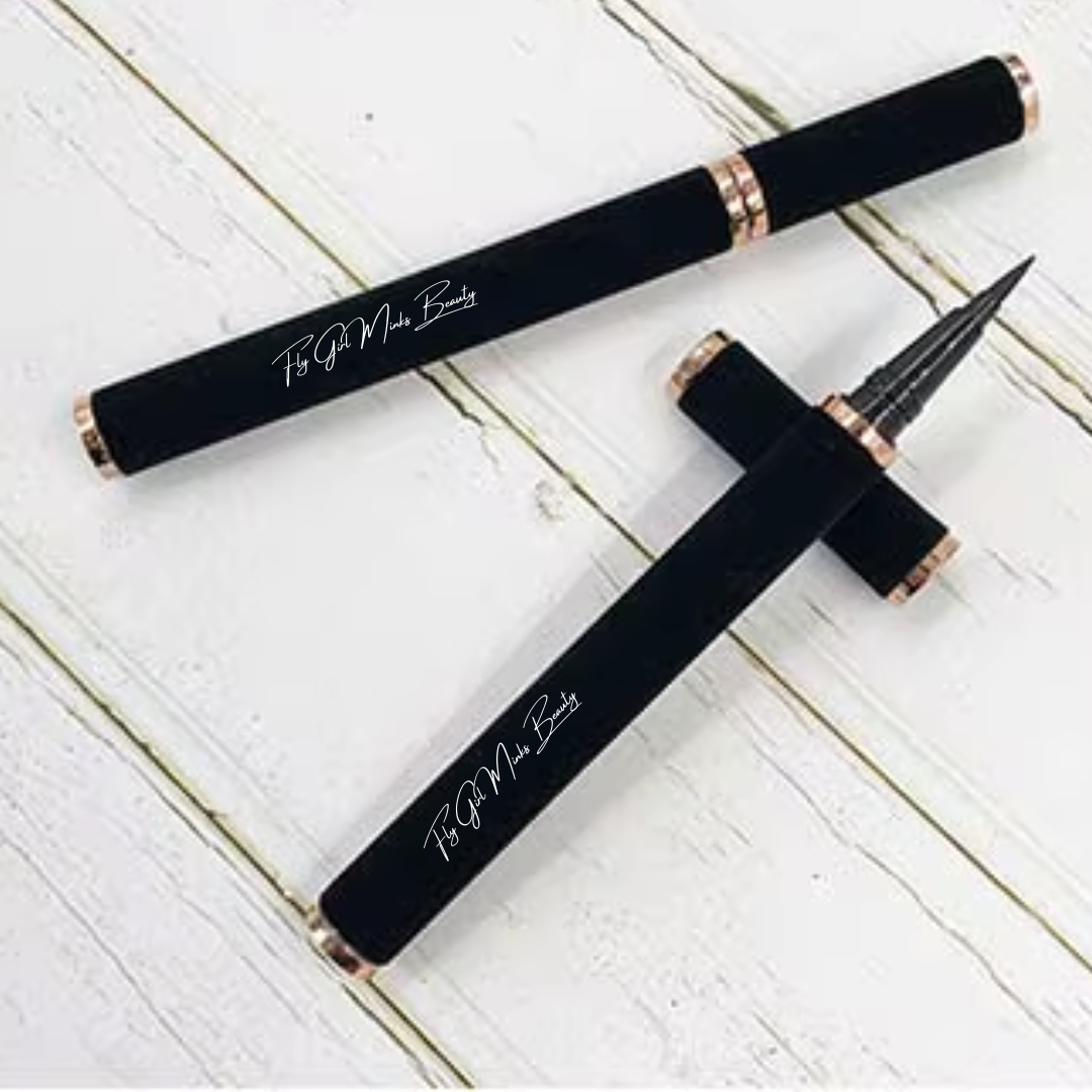 Velvet 2-in-1 Eyeliner + Lash aAdhesive